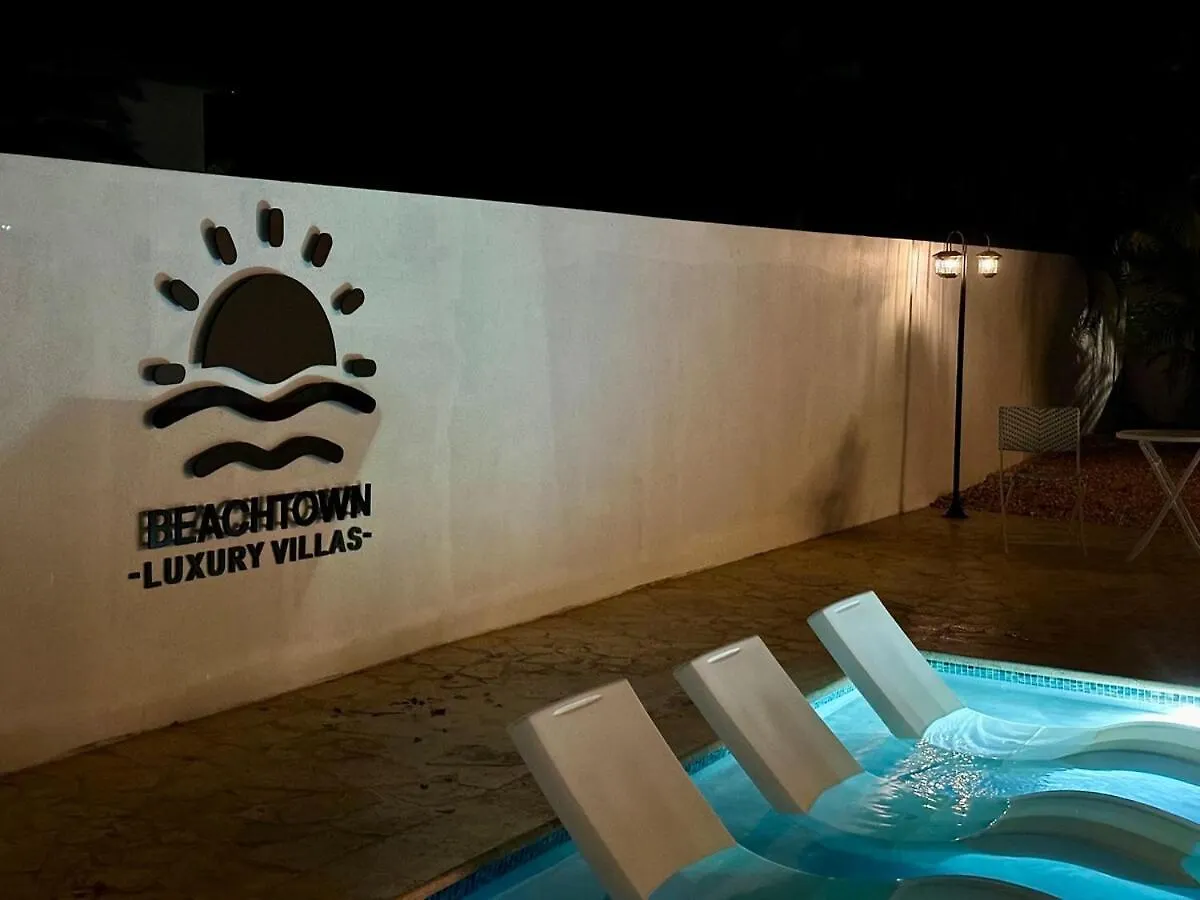 Beachtown Luxury Villas Apt 104 Aguacate 0*,